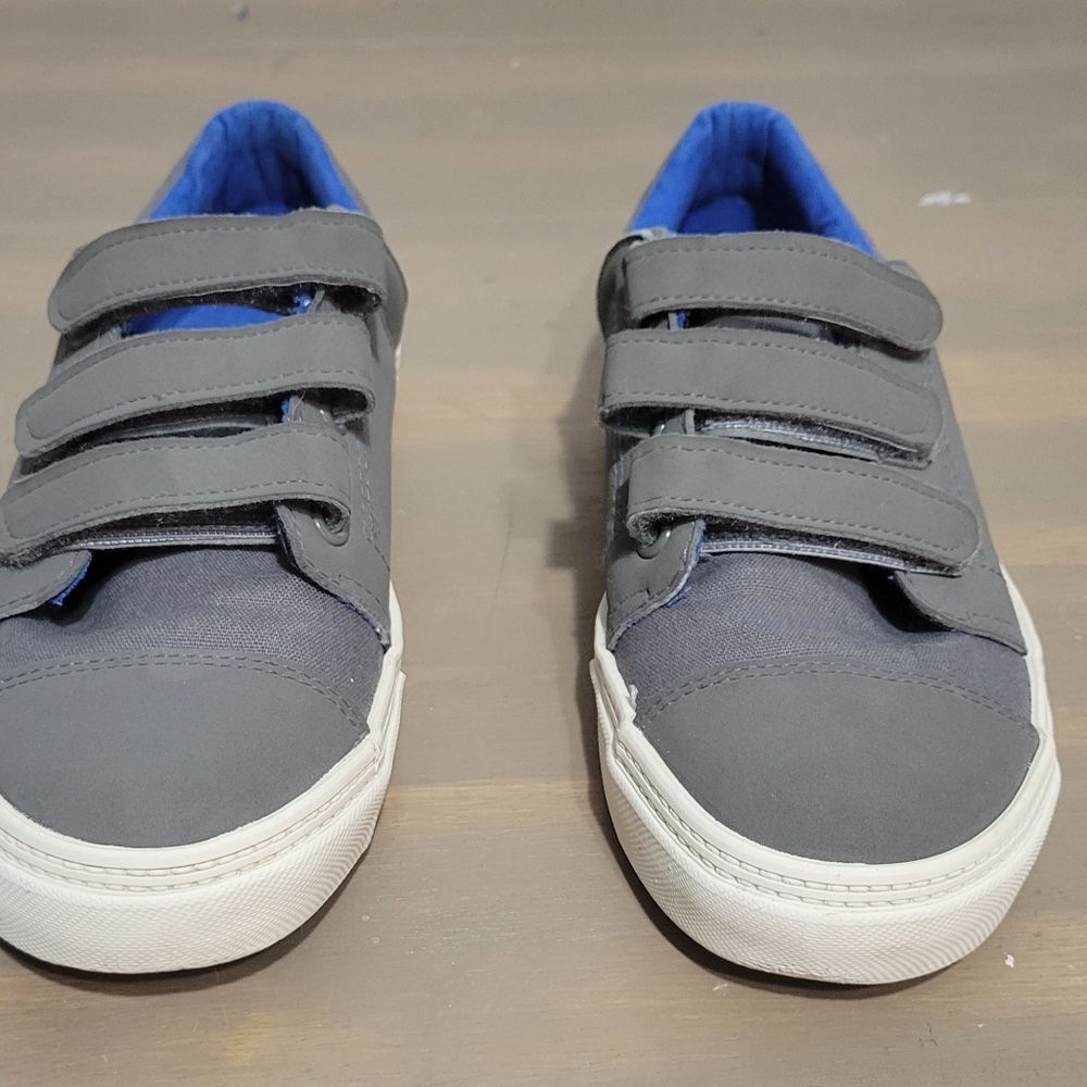 American Eagle Triple Hook & Loop Boys Grey Sneakers Size 2.5Y